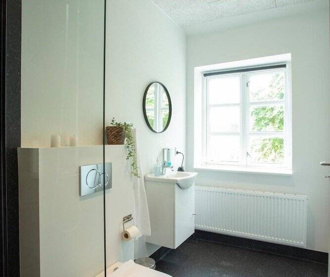 ユースホステル City