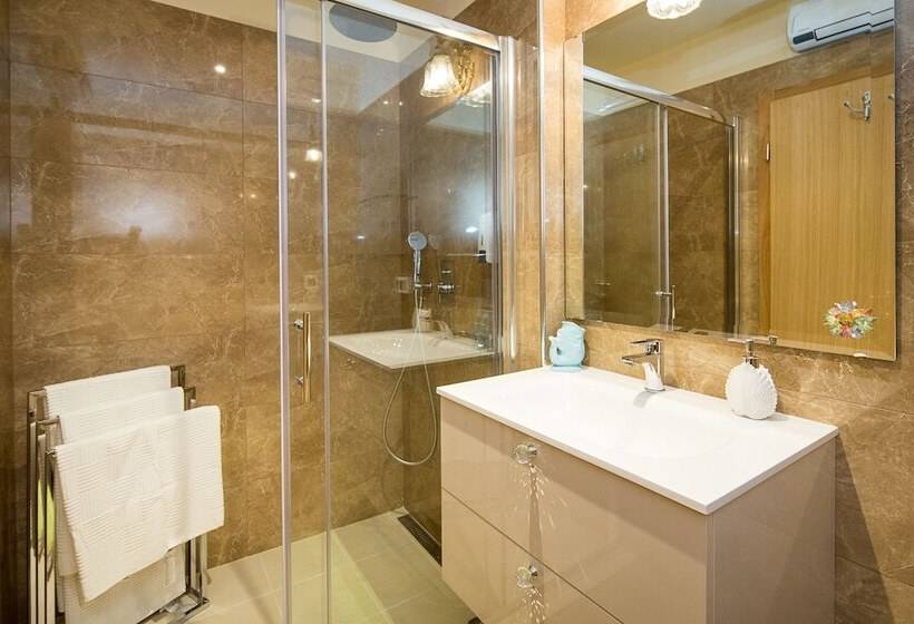 Valdibora Sea View Residence