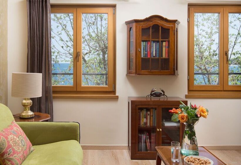 Valdibora Sea View Residence