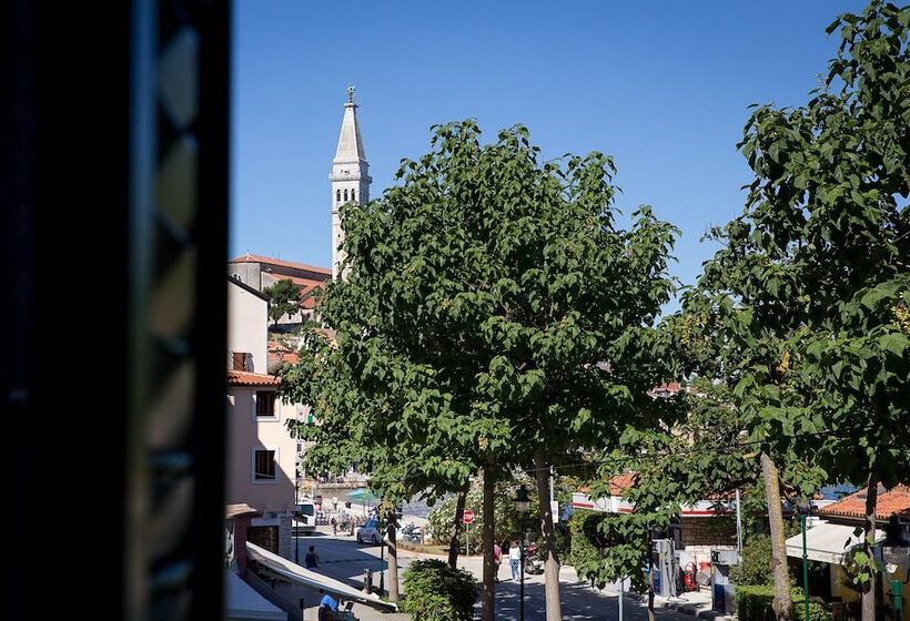 Valdibora Sea View Residence