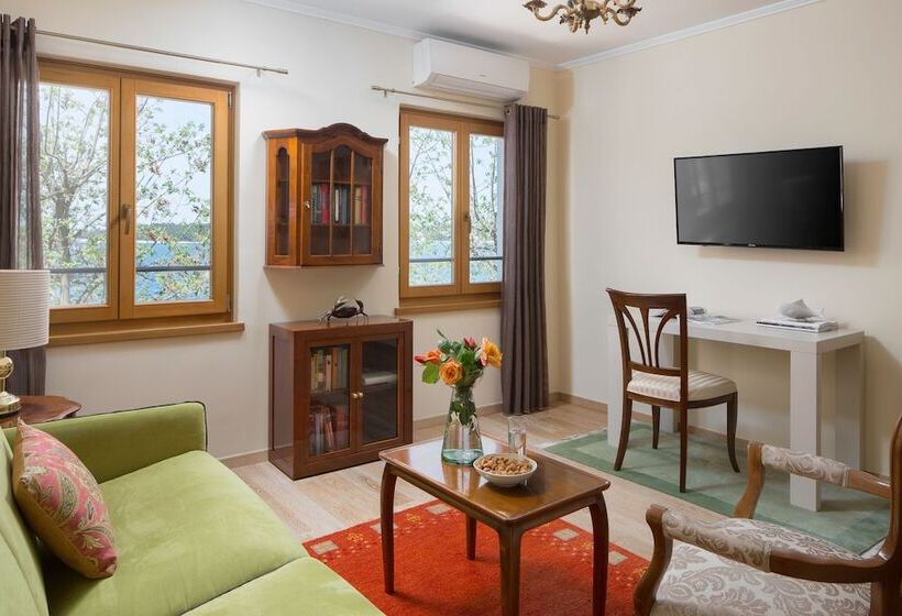 Valdibora Sea View Residence