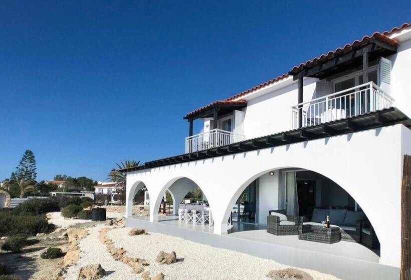 Villa Searay