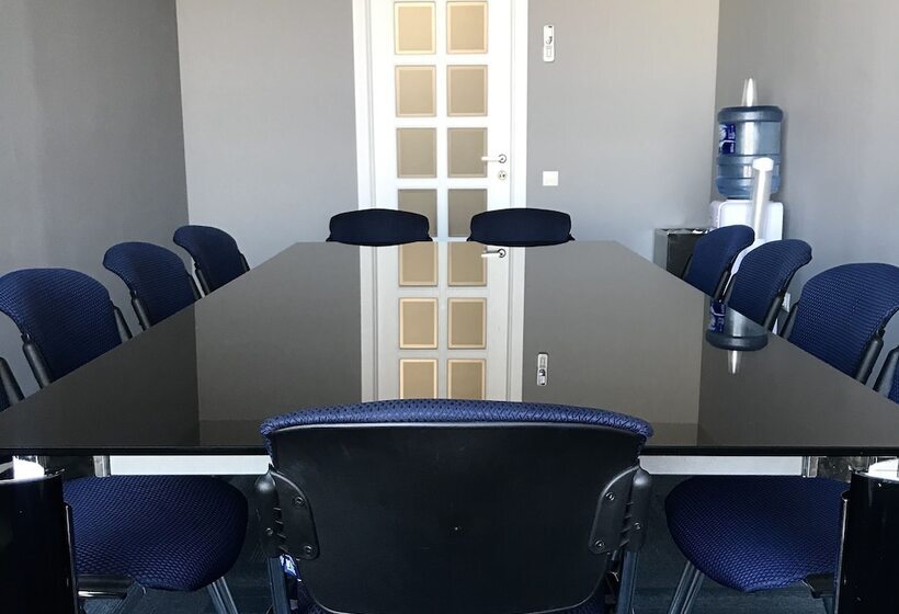 7 Avenue Hotel & Spa