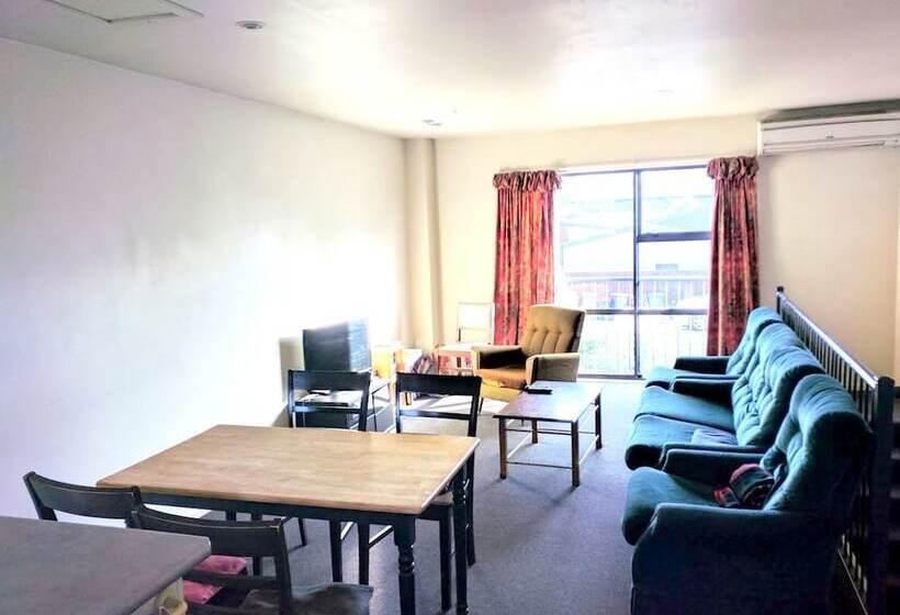 旅馆 Vagabond Backpackers