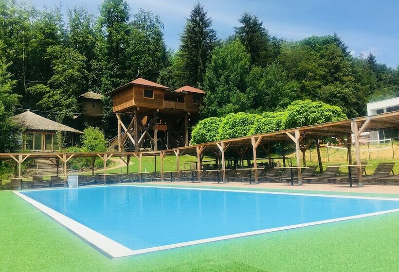 Baumhotel Styrassic Park