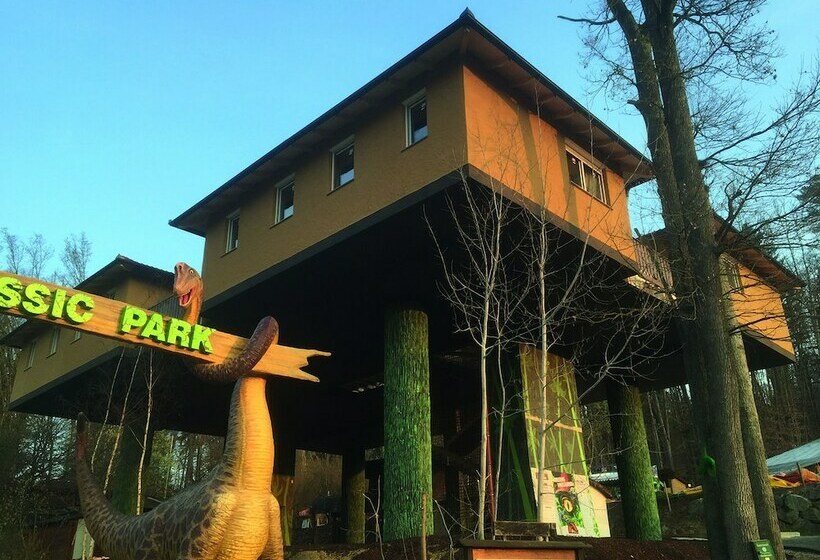 Baumhotel Styrassic Park