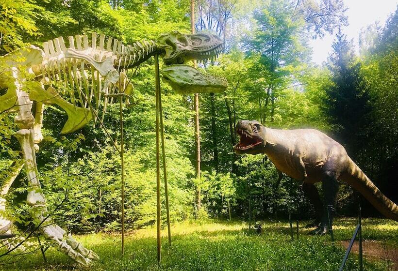 Baumhotel Styrassic Park