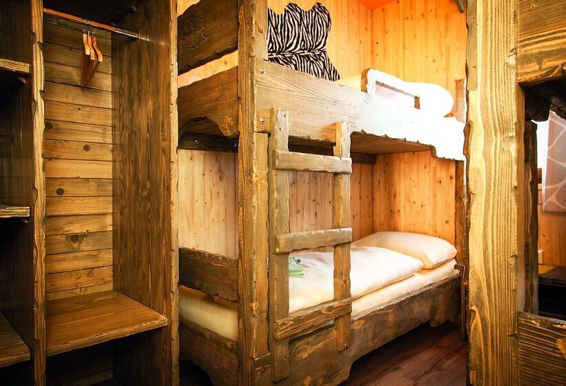 Baumhotel Styrassic Park