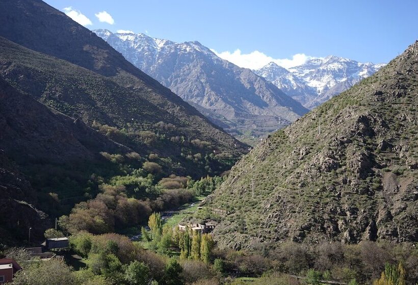 ベッドアンドブレックファースト Berber Family Lodge