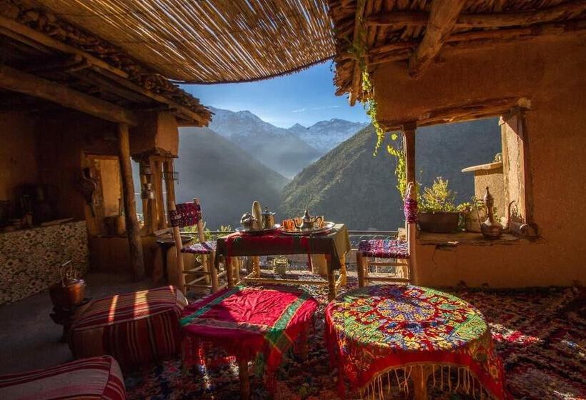 تختخواب و صبحانه Berber Family Lodge