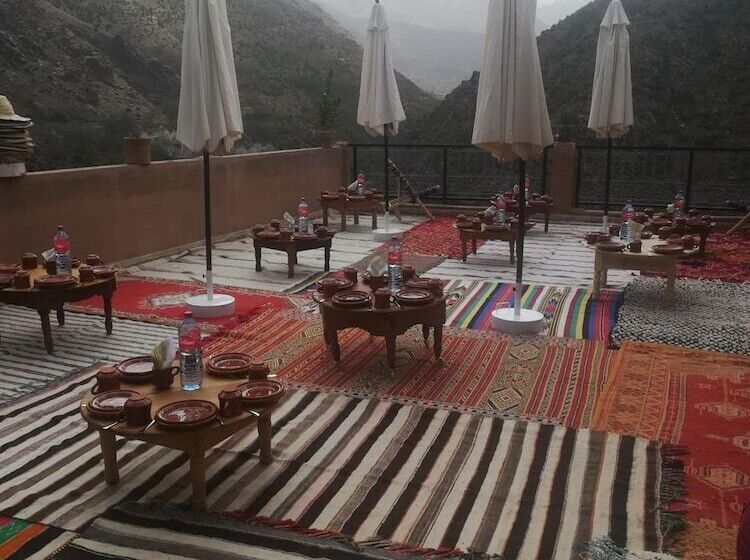 ベッドアンドブレックファースト Berber Family Lodge