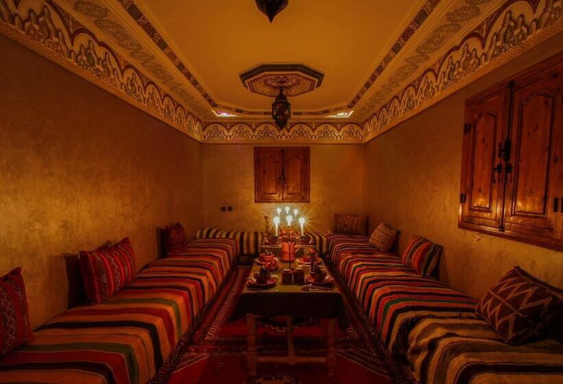 تختخواب و صبحانه Berber Family Lodge