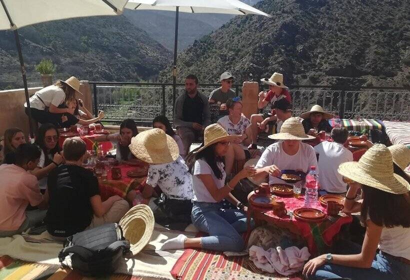 ベッドアンドブレックファースト Berber Family Lodge