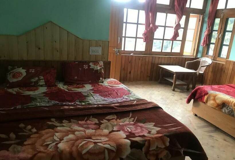 تختخواب و صبحانه Sharda House