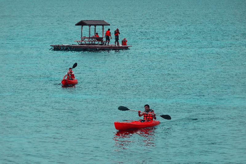 בית מלון כפרי Altamare Dive And Leisure Resort Anilao