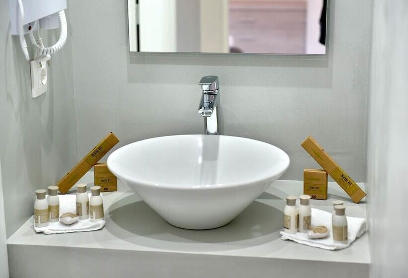 호텔 Douskos Port House