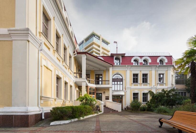 هتل Imeni Morisa Toreza Health Resort