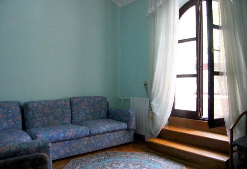 هتل Imeni Morisa Toreza Health Resort