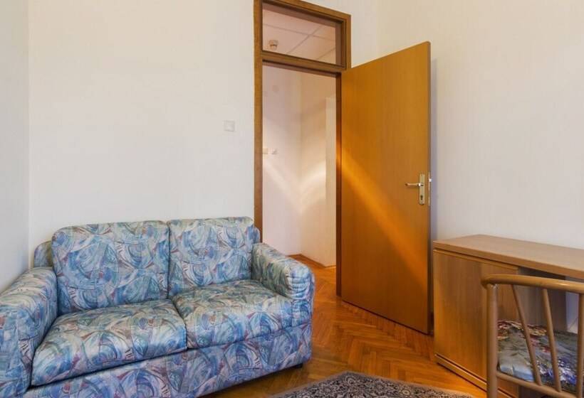 هتل Imeni Morisa Toreza Health Resort