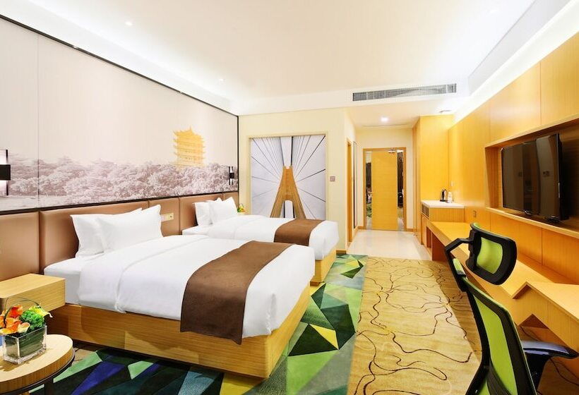 هتل New Beacon Airport International