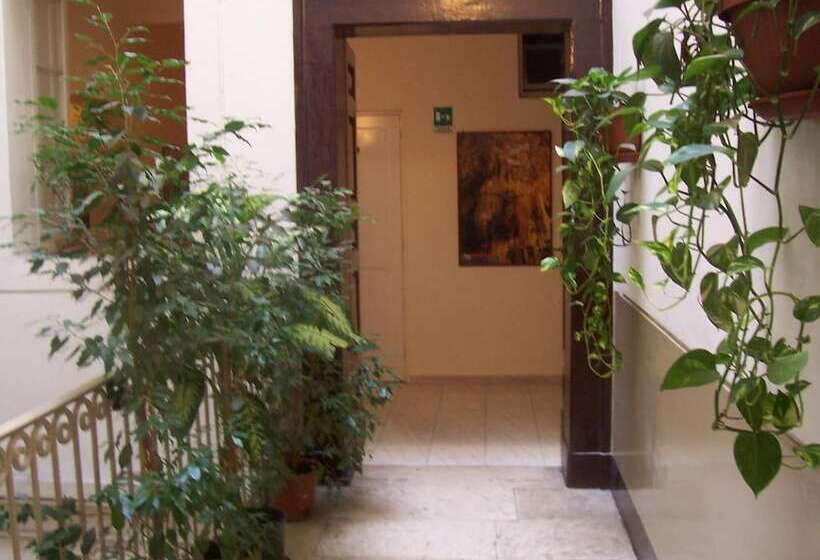 בית מלון כפרי Pensione Romeo