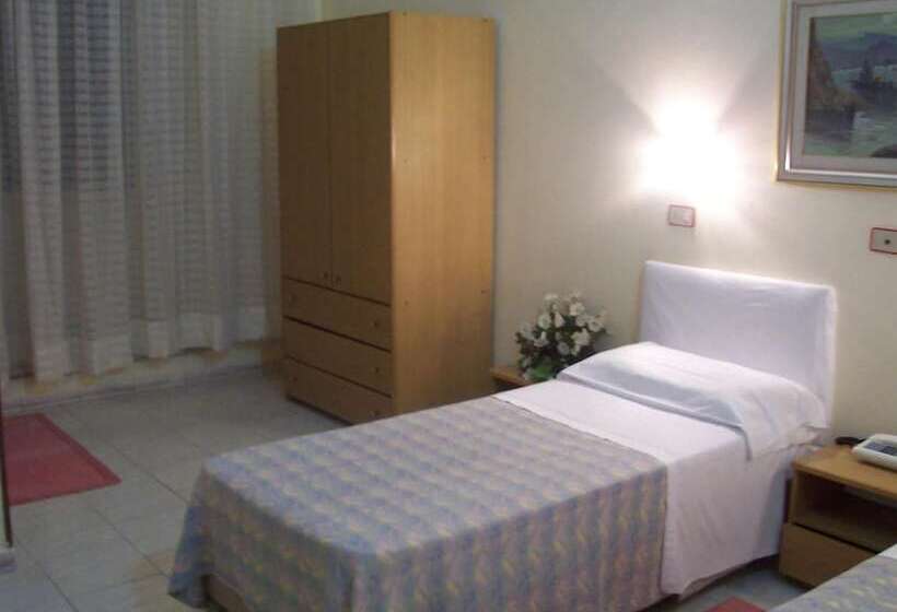 בית מלון כפרי Pensione Romeo