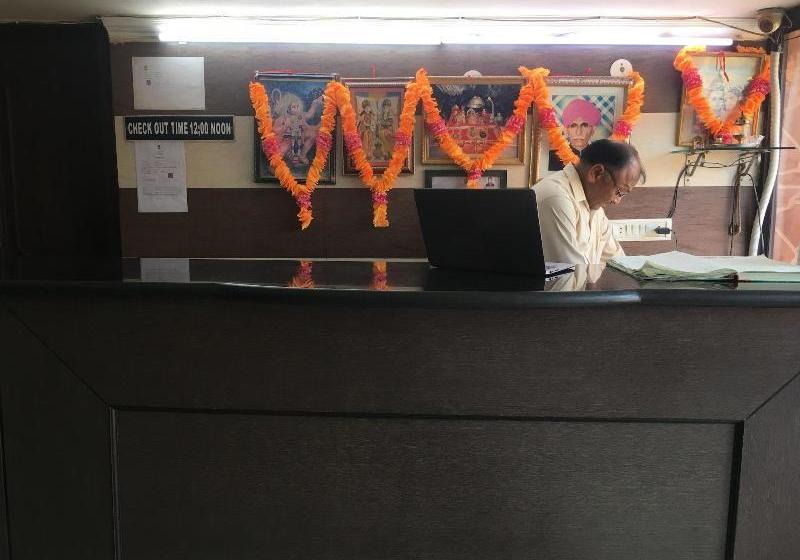 酒店 Shri Amarnath Lodge