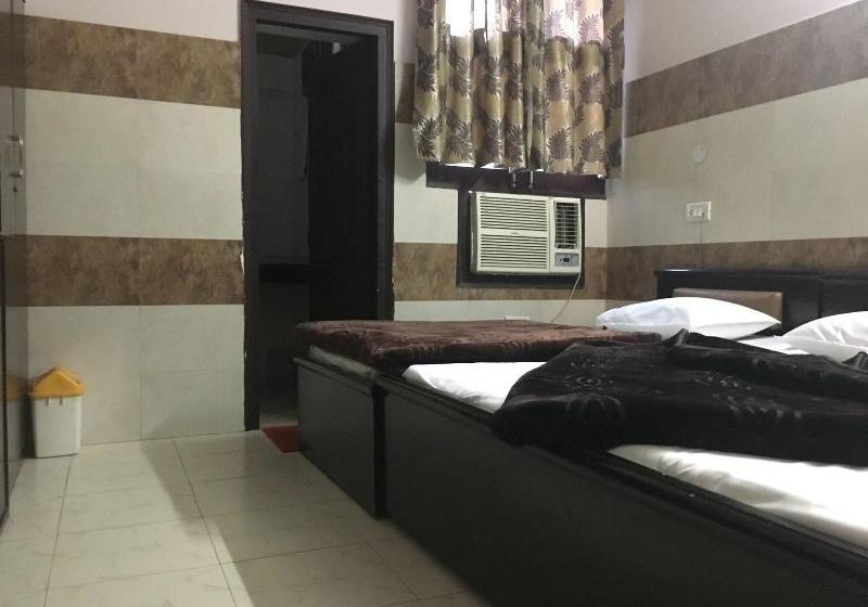 호텔 Shri Amarnath Lodge