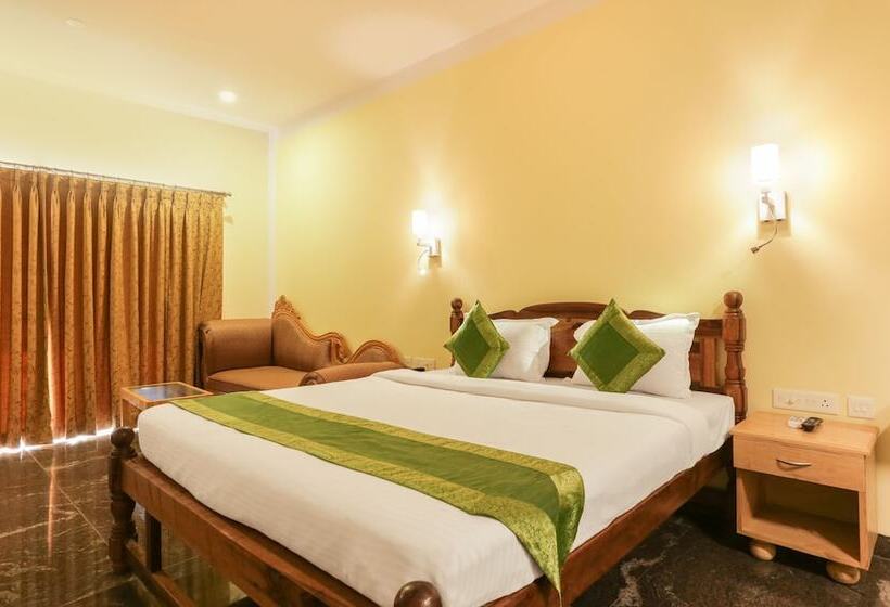 Hotelli Treebo Aarya Boulevard