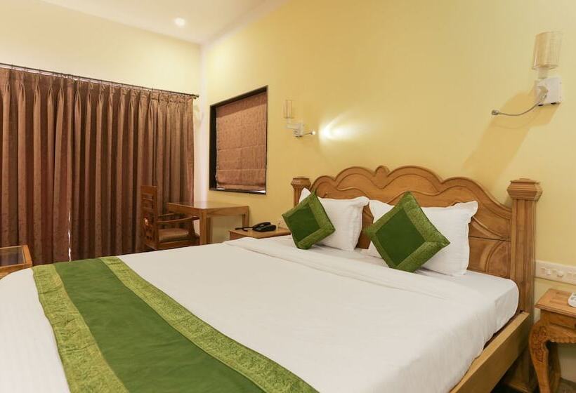 Hotelli Treebo Aarya Boulevard