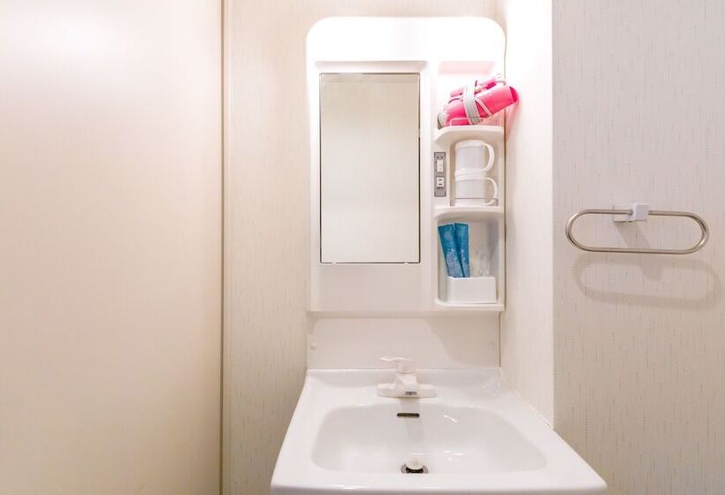 Mr.kinjo Eminence Inn Makishi