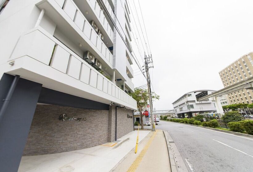 Mr.kinjo In Asahibashi Station Square