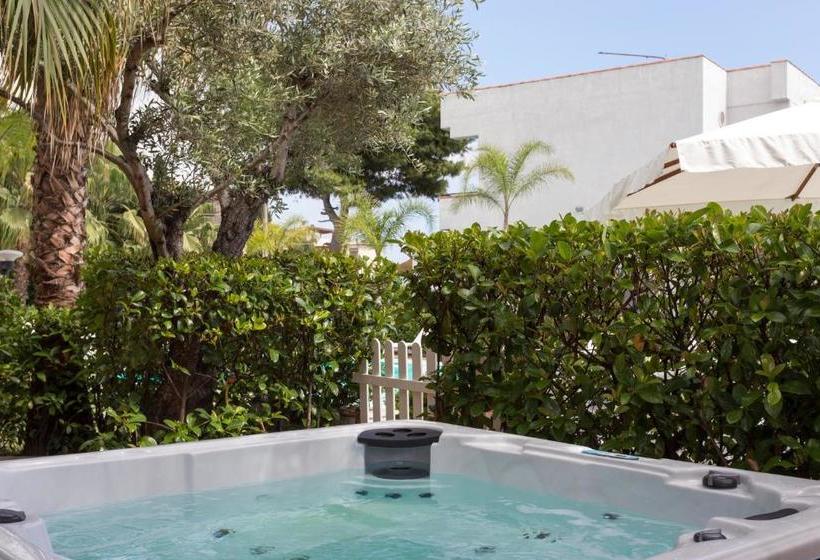 פנסיון Baia Marticana Residence