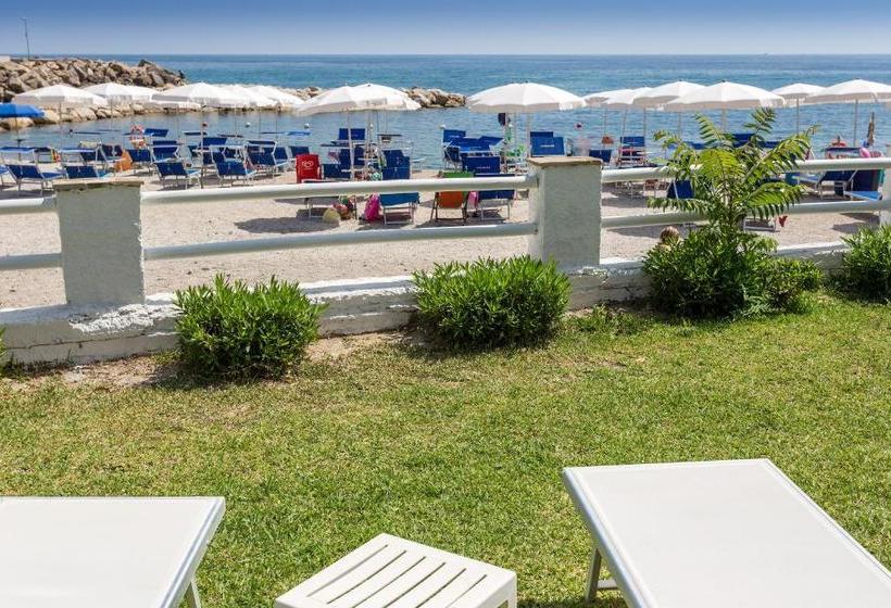 פנסיון Baia Marticana Residence