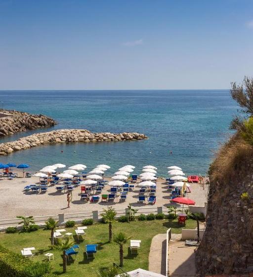 פנסיון Baia Marticana Residence