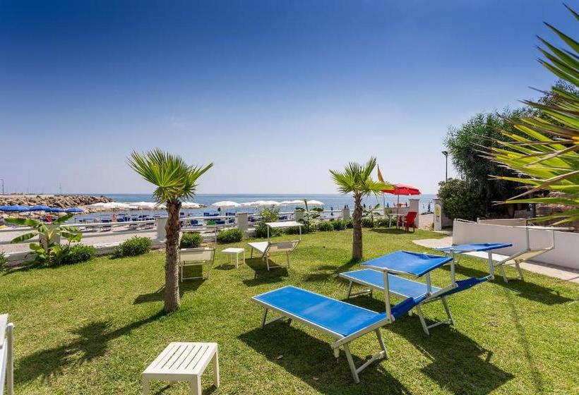 פנסיון Baia Marticana Residence