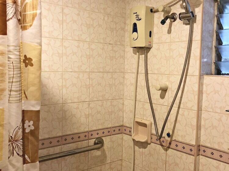 پانسیون Balai Tinay Guesthouse