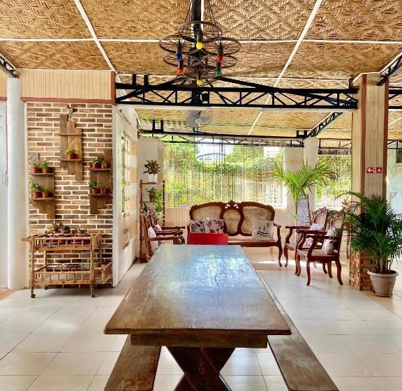 پانسیون Balai Tinay Guesthouse