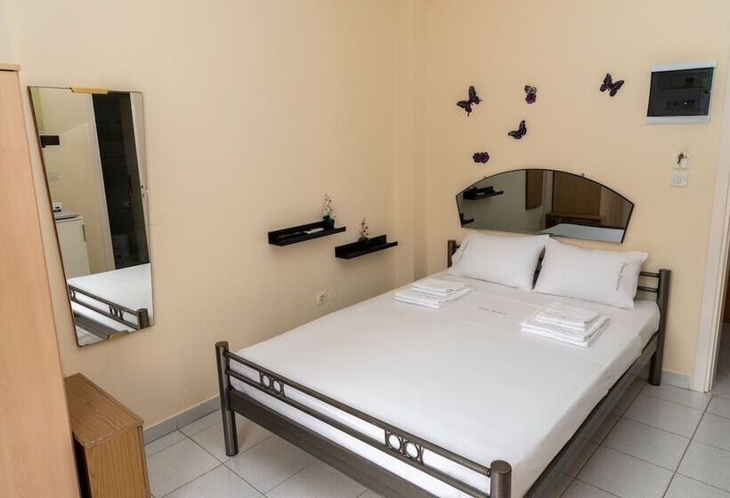 פנסיון Chris Apartments