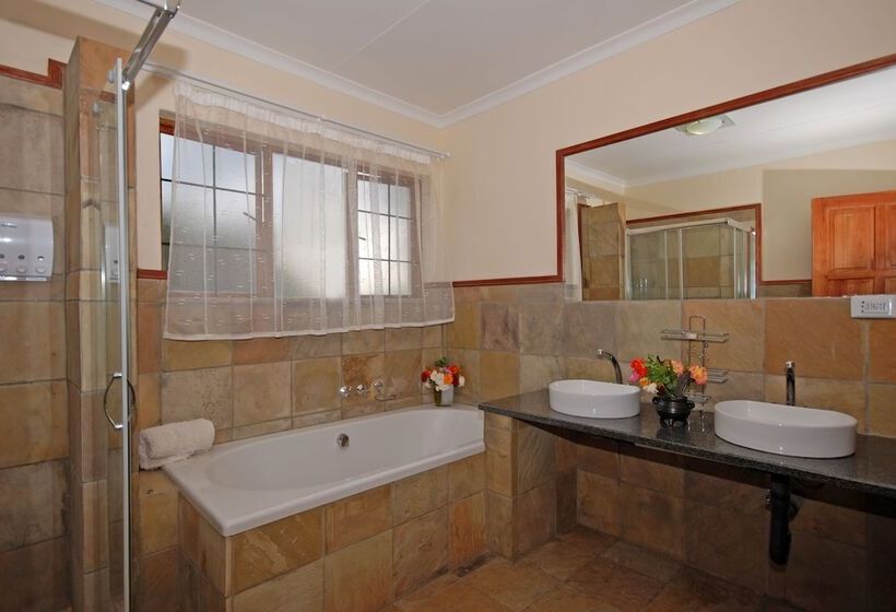 펜션 Hoopoe Haven Guest House