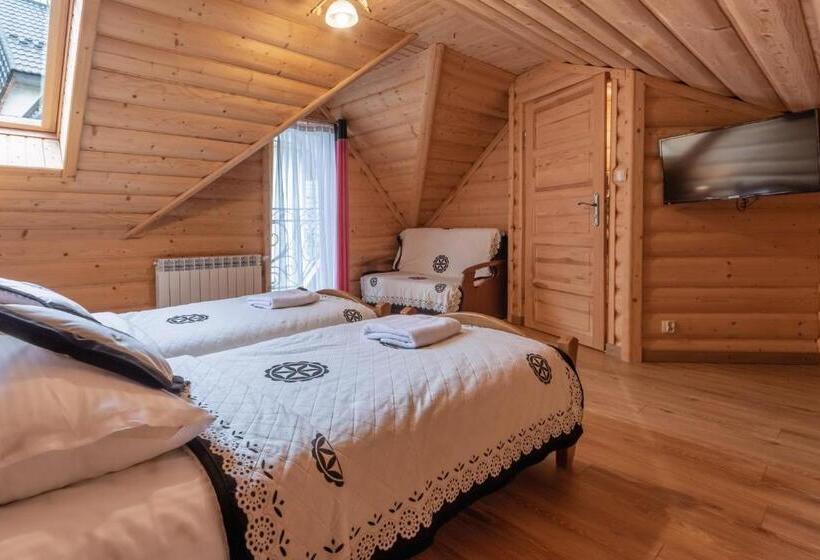 پانسیون Leśny Dwór