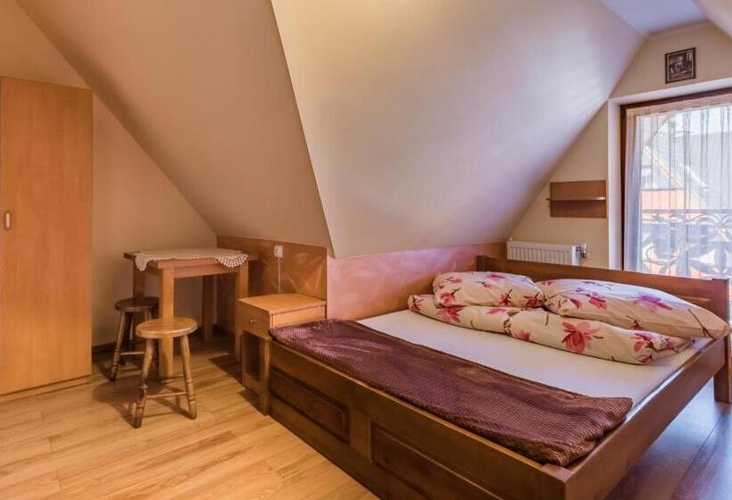 پانسیون Leśny Dwór