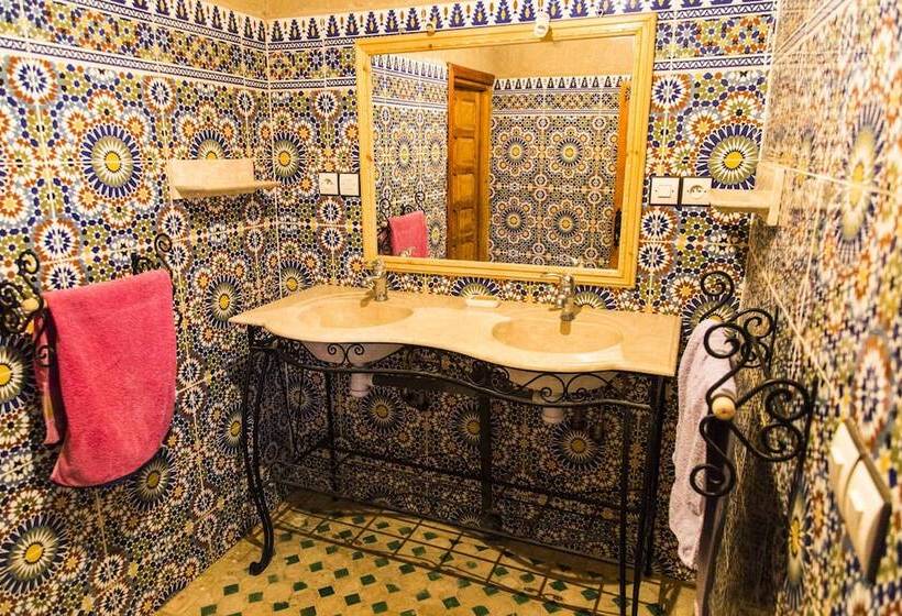 פנסיון Dar Mari