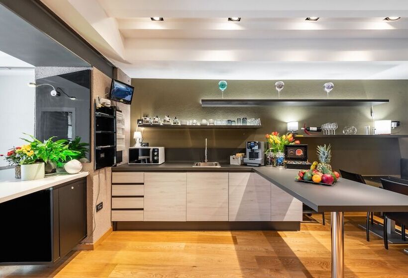 Пансион Martini Rooms Castello