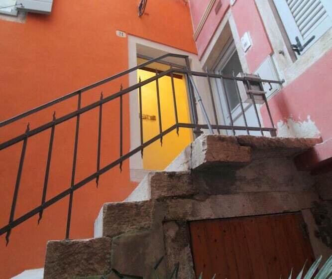 膳宿费 Noemi's Rooms