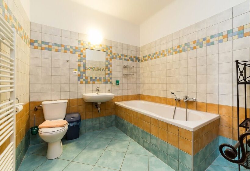 פנסיון Penzion Gardena