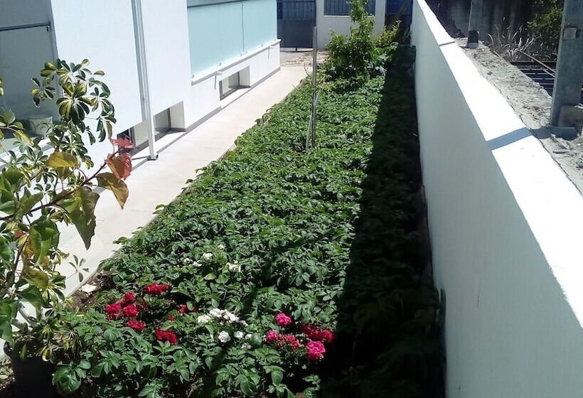 پانسیون Pousada Tires Guest House