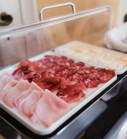 Regina Teodolinda Suites