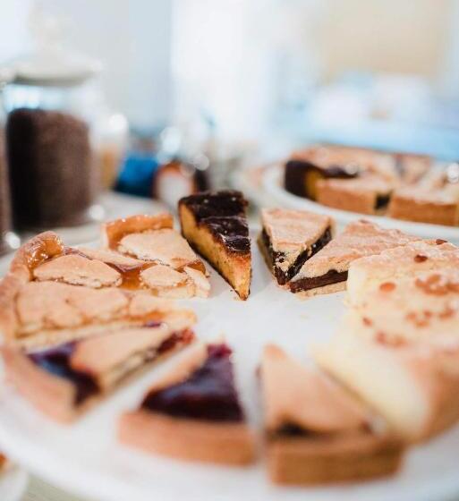 Regina Teodolinda Suites