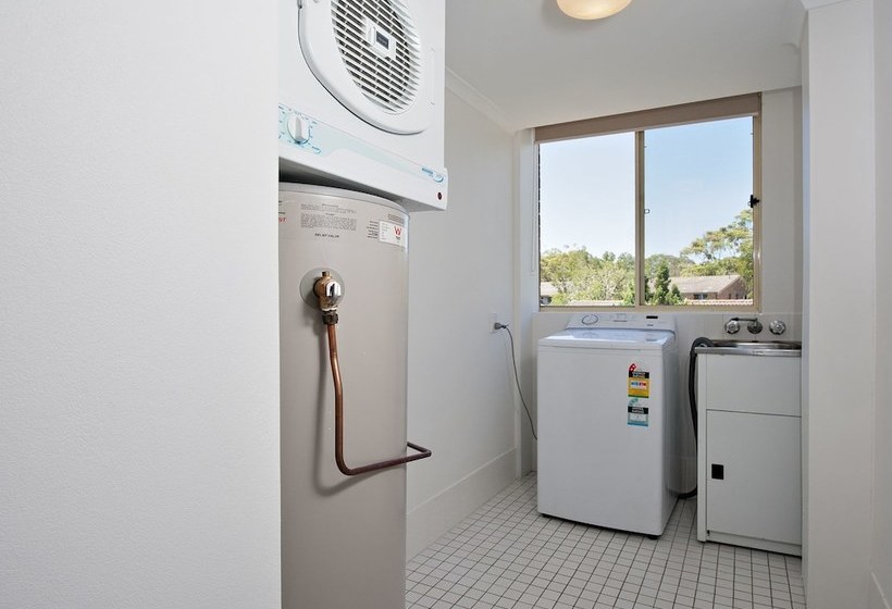 Seaspray 1 4 Intrepid Close Large Unit Only 50 Mtrs To The Waters Edge